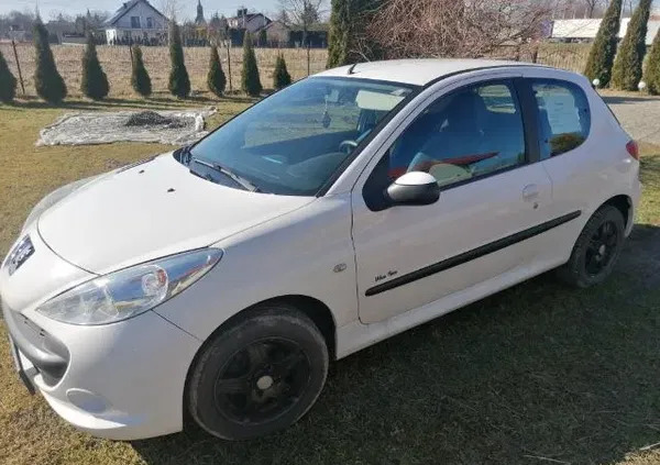 peugeot Peugeot 206 cena 9000 przebieg: 139000, rok produkcji 2011 z Pilzno